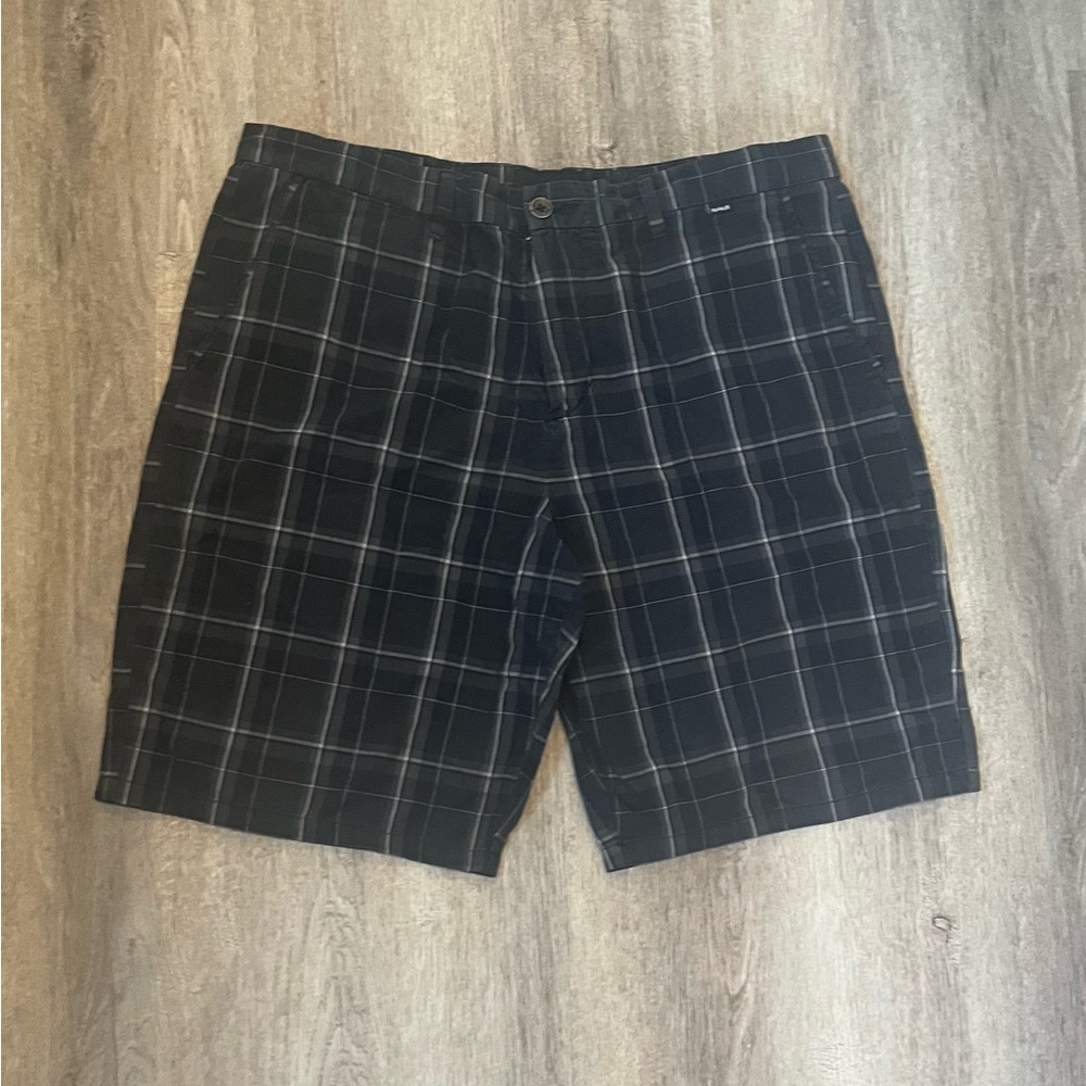 Hurley Men's Black Plaid Shorts